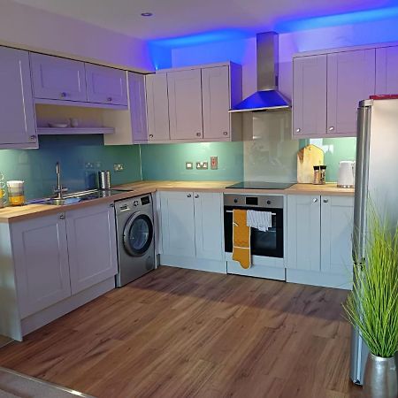 Barchester House Apartments Delux 솔즈베리 외부 사진