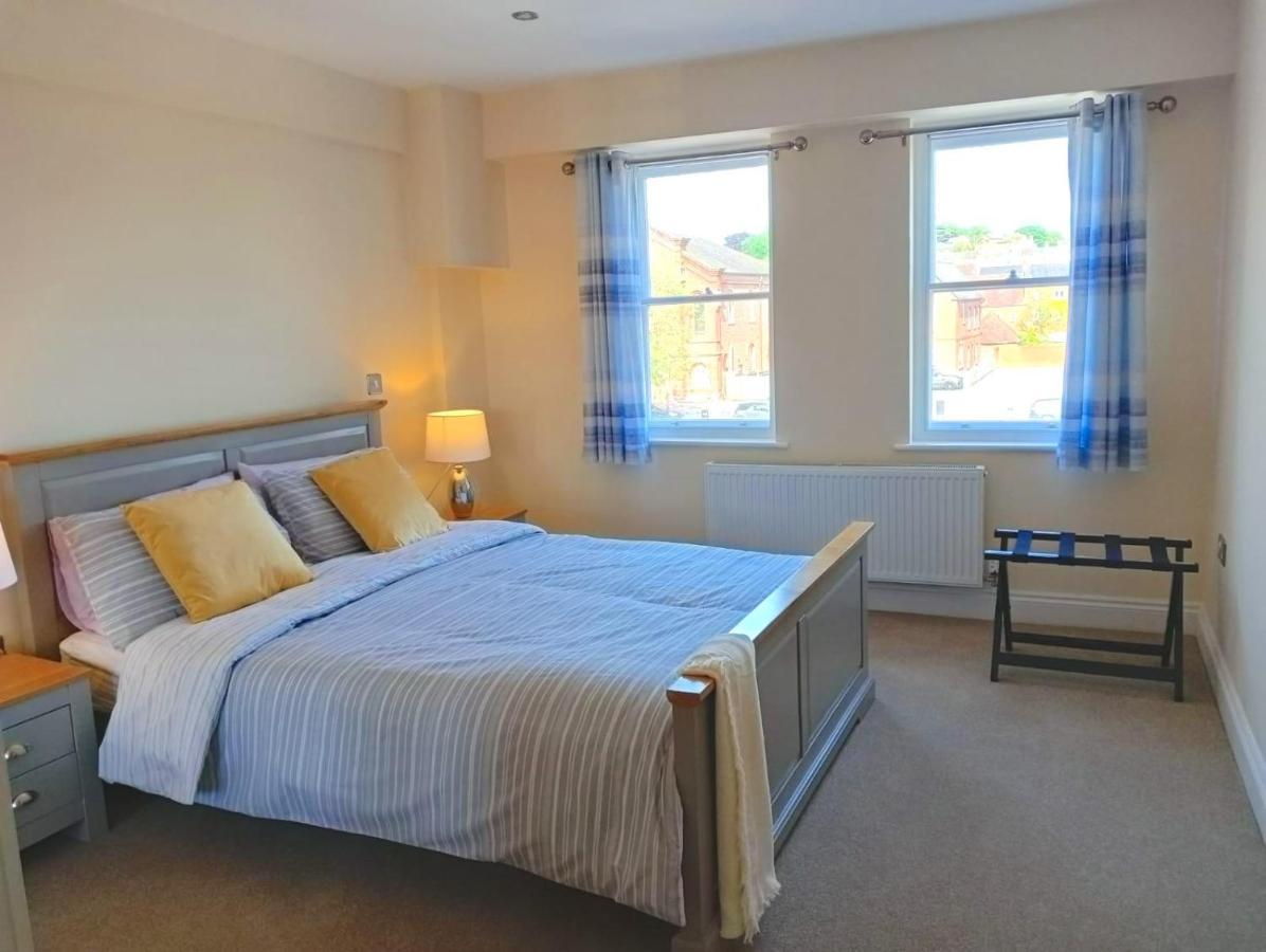 Barchester House Apartments Delux 솔즈베리 외부 사진